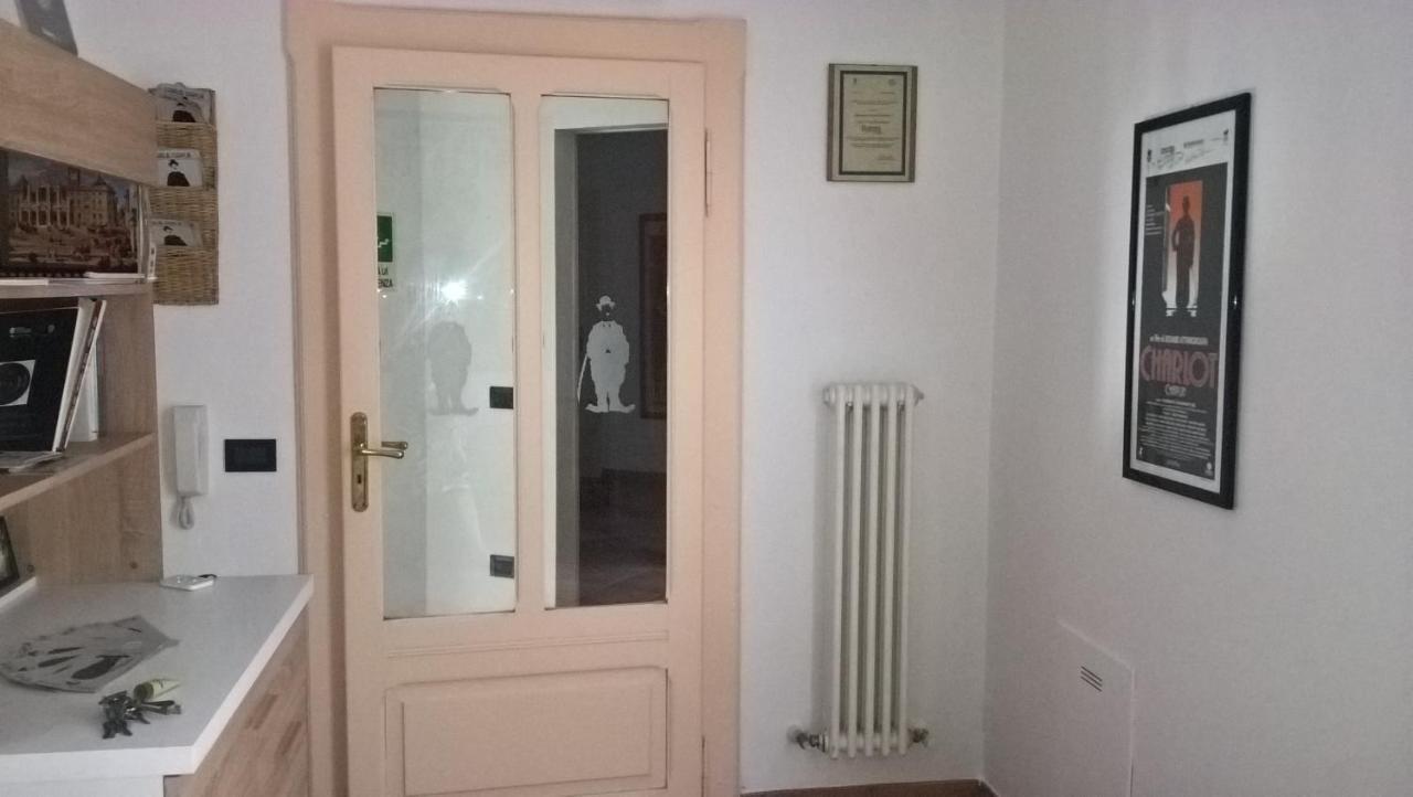 Bed and Breakfast Charlie Chaplin Tamara Exterior foto